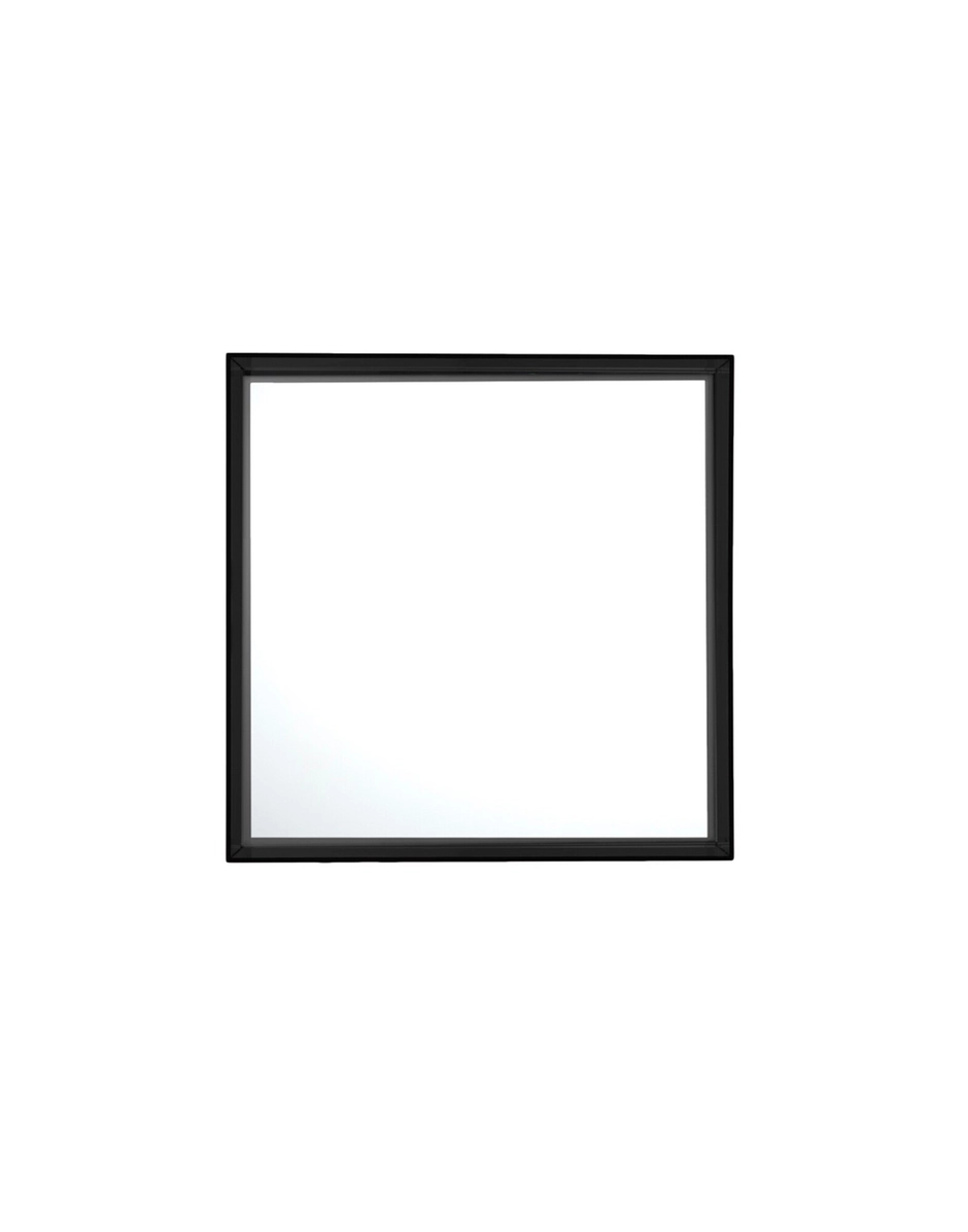 ONLY ME SQUARE